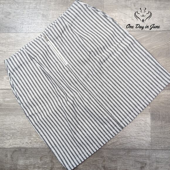 Hollister Ultra High Rise Mini Skirt Size S - Picture 5 of 5